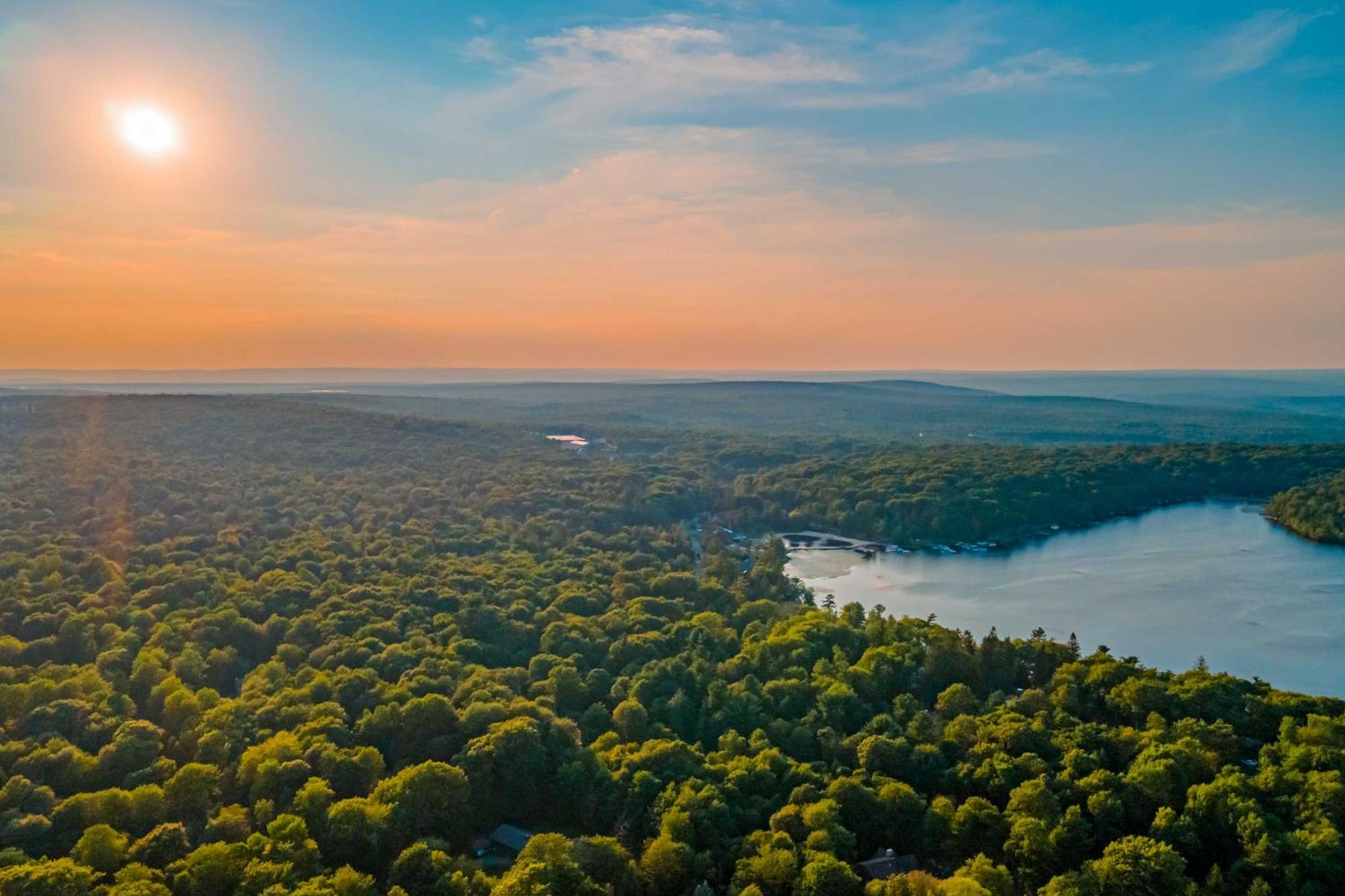 Poconos Ski Retreat With Sauna, Hot Tub, And Game Room Lake Harmony Ngoại thất bức ảnh