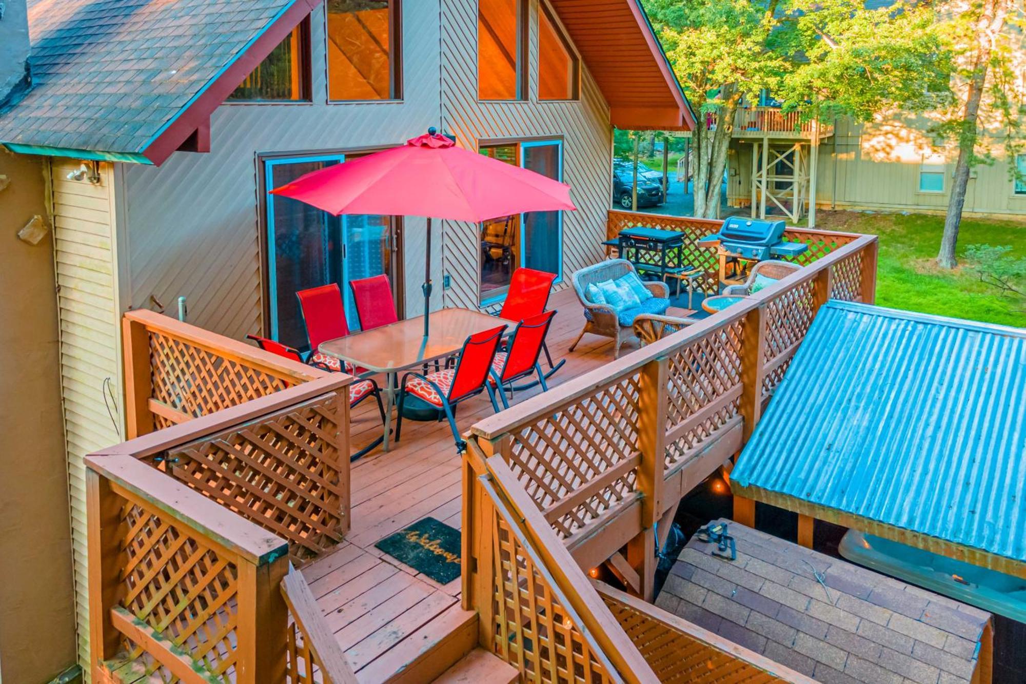 Poconos Ski Retreat With Sauna, Hot Tub, And Game Room Lake Harmony Ngoại thất bức ảnh