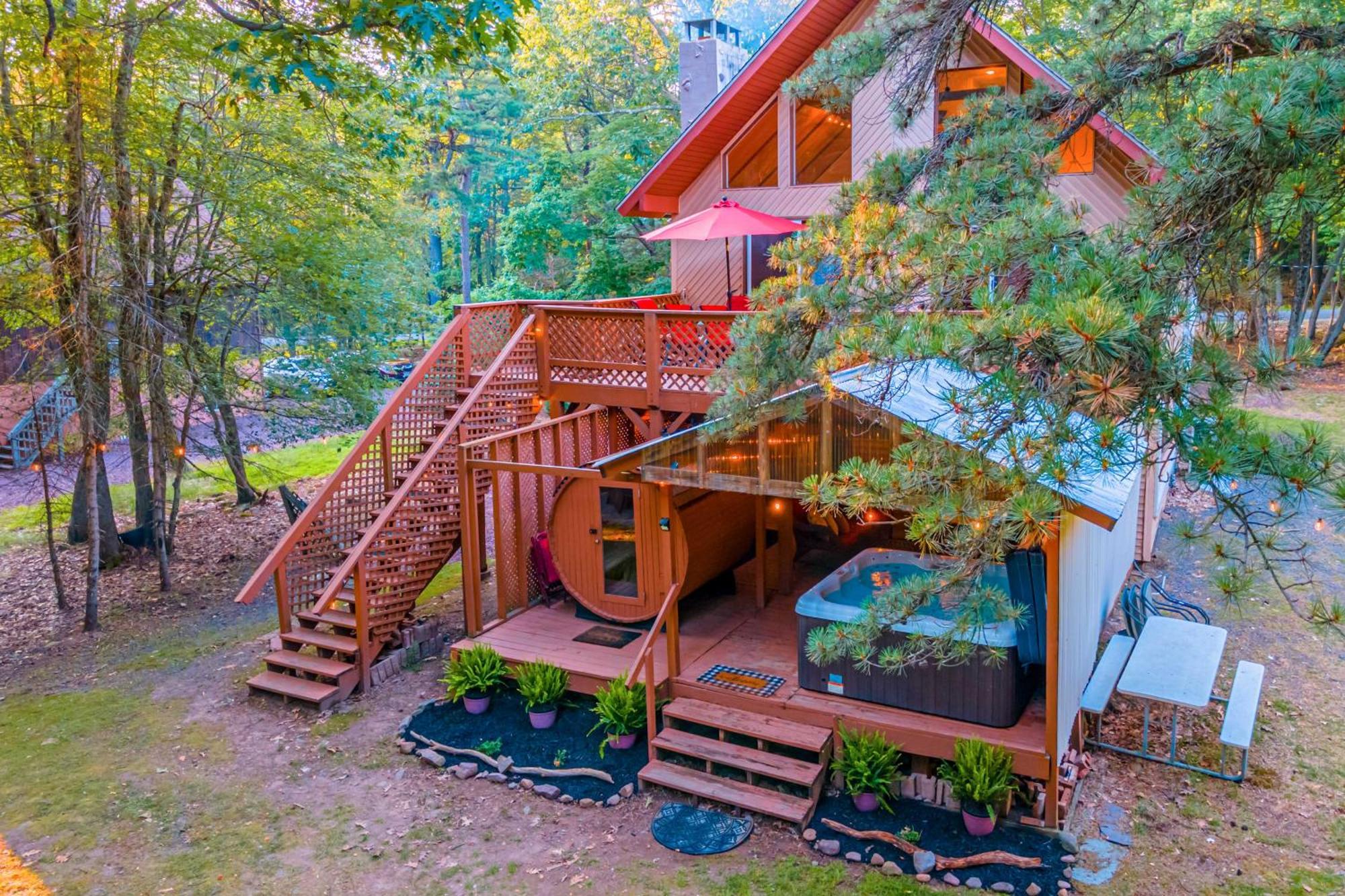 Poconos Ski Retreat With Sauna, Hot Tub, And Game Room Lake Harmony Ngoại thất bức ảnh