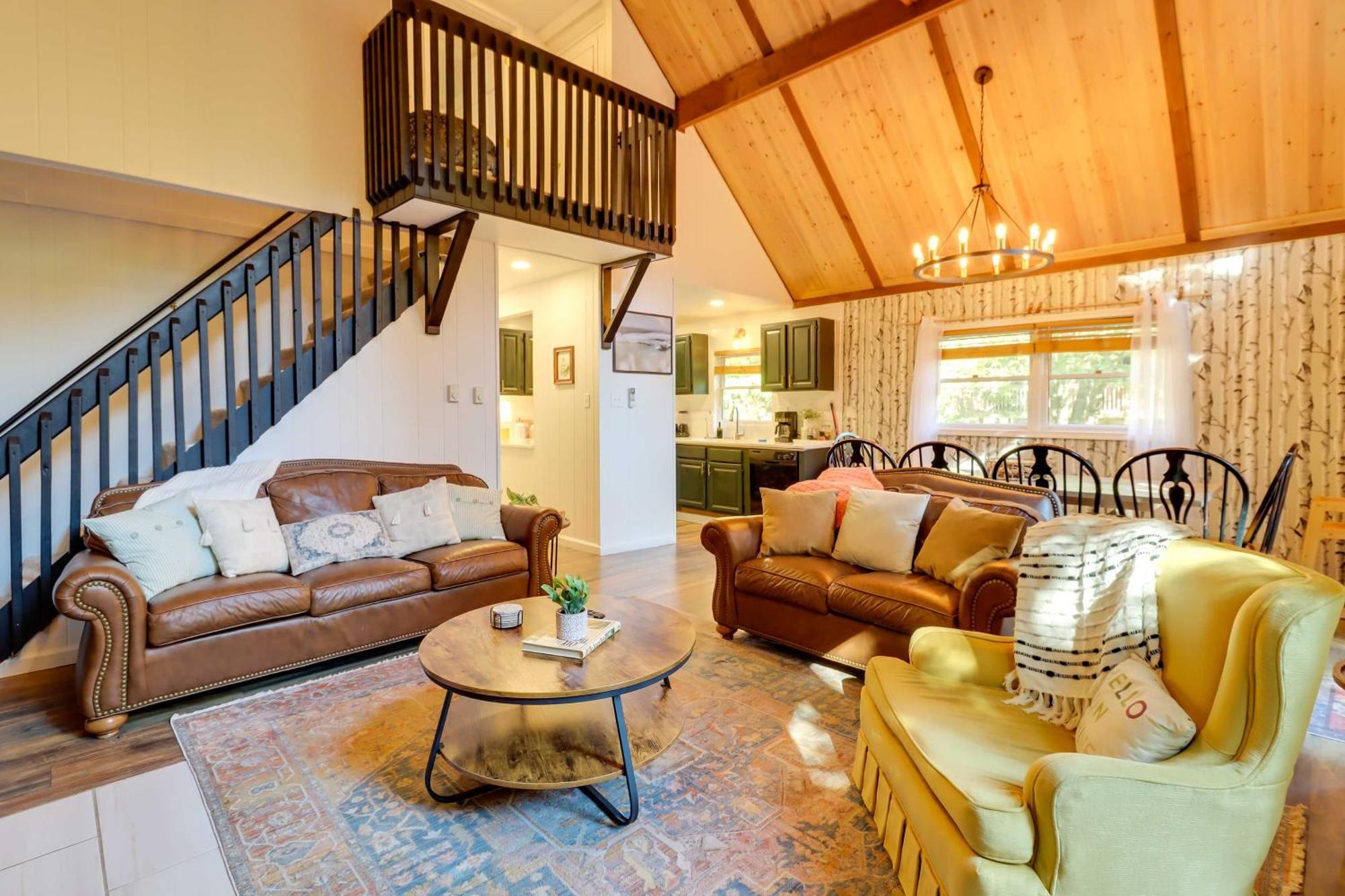 Poconos Ski Retreat With Sauna, Hot Tub, And Game Room Lake Harmony Ngoại thất bức ảnh